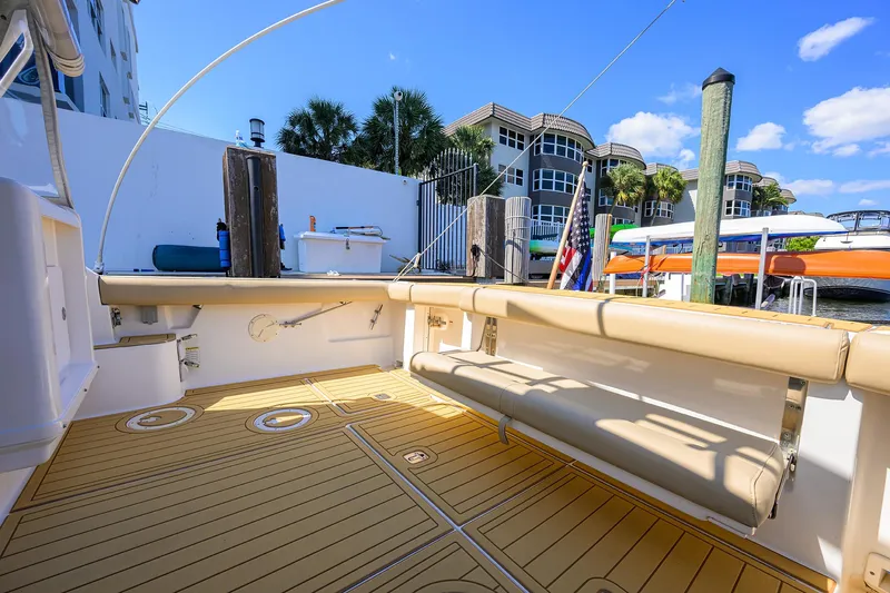 Black Jack Yacht Photos Pics Tiara 3100 LE Black Jack - Cockpit