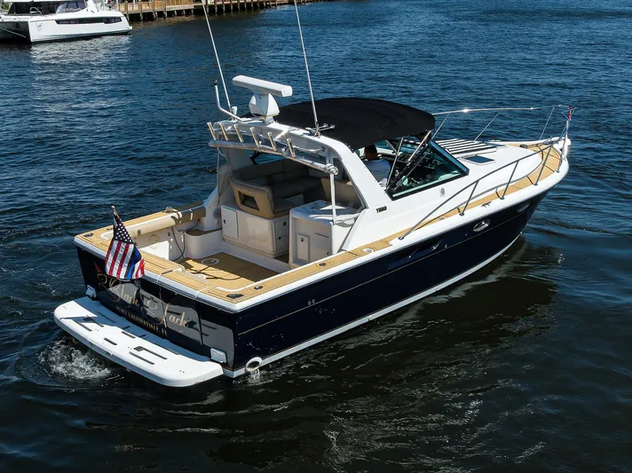 Black Jack Yacht Photos Pics Tiara 3100 LE Black Jack - Profile