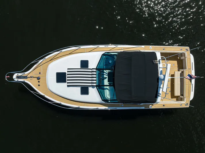 Black Jack Yacht Photos Pics Tiara 3100 LE Black Jack - Profile