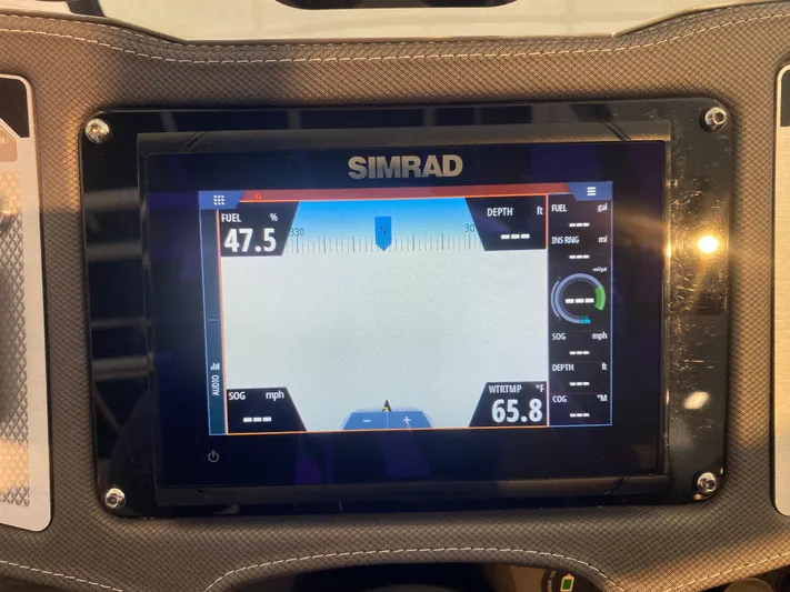  Yacht Photos Pics Simrad display on 2023 Monterey 298 Super Sport BR showing fuel and speed data.