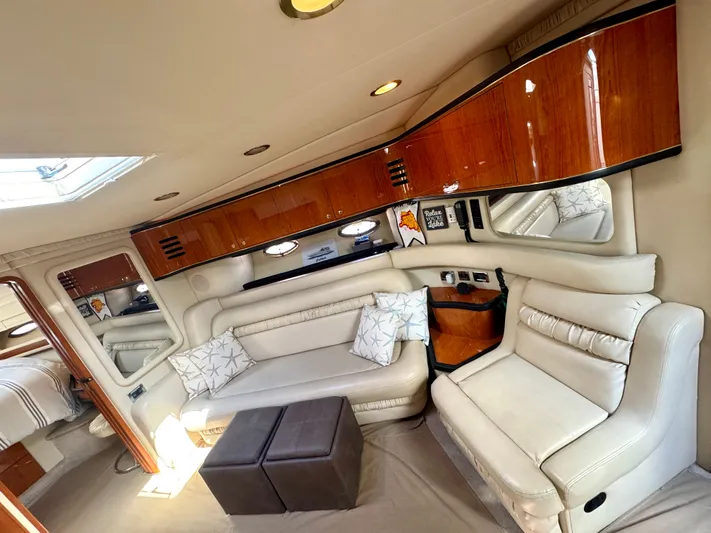 Gratitude Yacht Photos Pics Salon Seating Area