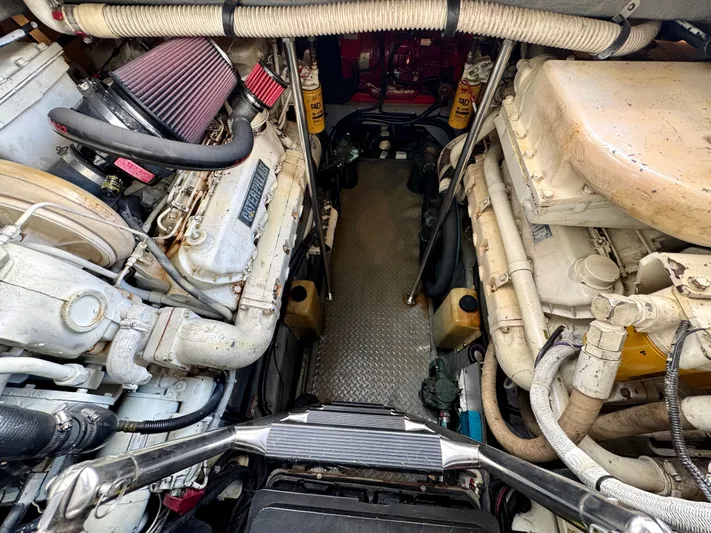 Gratitude Yacht Photos Pics Engine Room