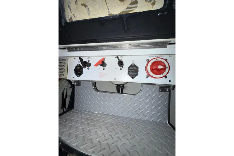  Yacht Photos Pics Control panel of a 2004 Formula 34 Performance Cruiser with diamond plate flooring.