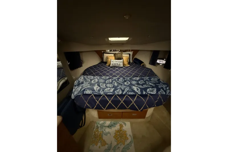  Yacht Photos Pics Interior of 2004 Formula 34 Performance Cruiser with cozy bed.