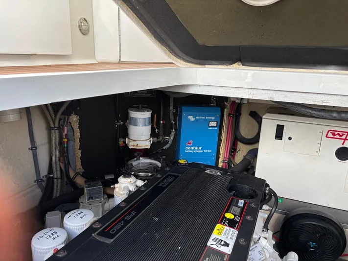 Cookin' Yacht Photos Pics 