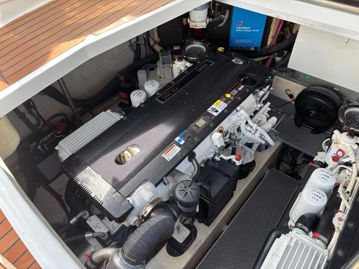 Cookin' Yacht Photos Pics 