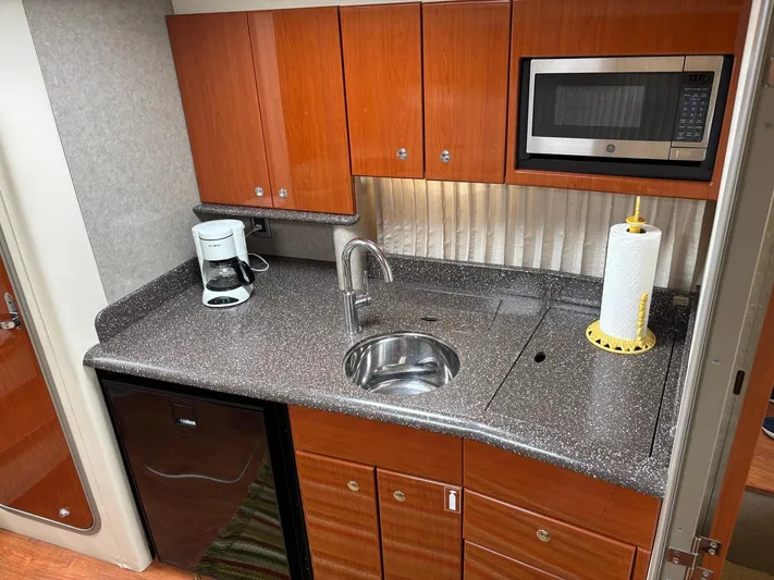 Cookin' Yacht Photos Pics 