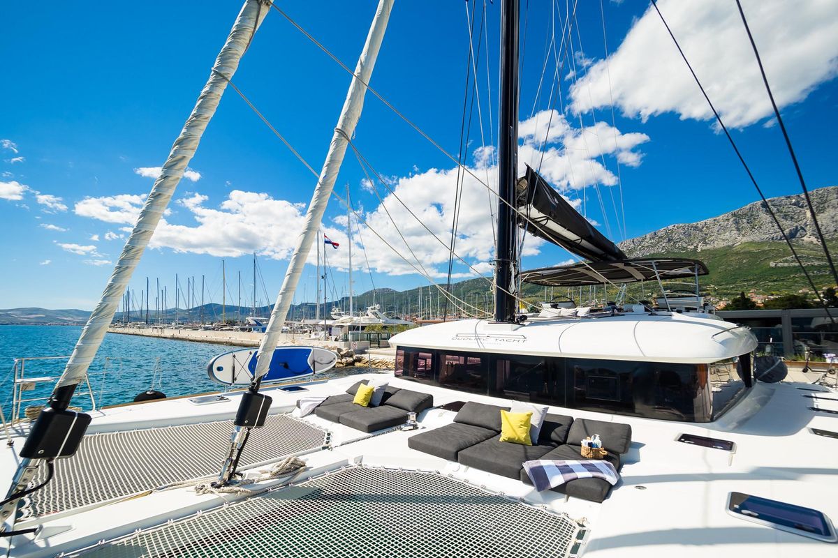 2019 Lagoon 62 