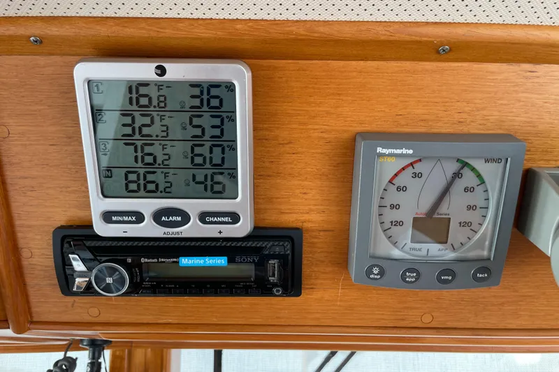 Meritage Yacht Photos Pics 