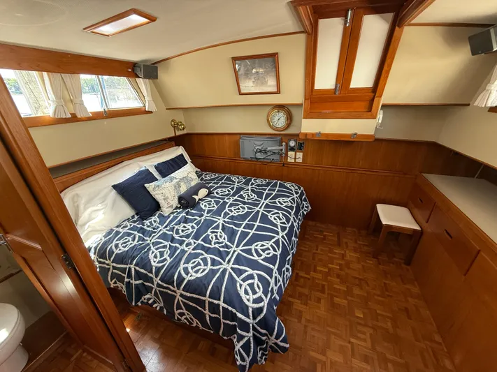 Meritage Yacht Photos Pics 