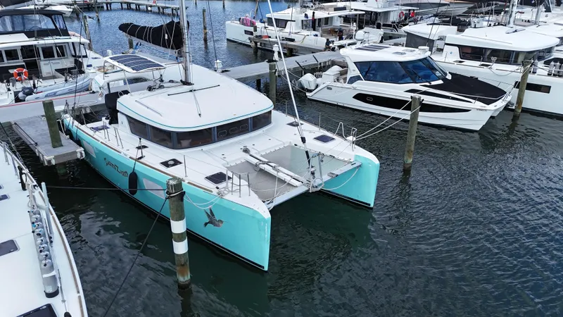 Zun Zun Yacht Photos Pics 