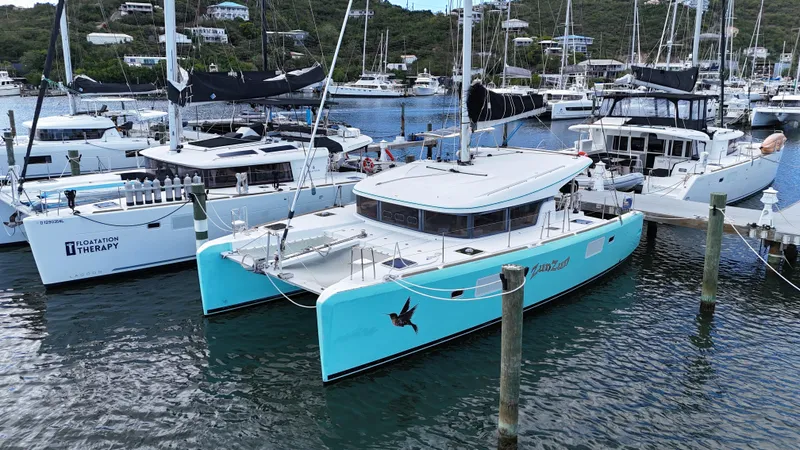 Zun Zun Yacht Photos Pics 