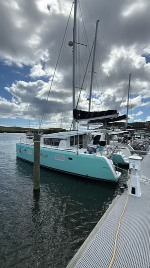 Zun Zun Yacht Photos Pics 