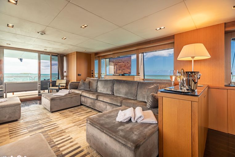 2012-112-sunseeker-34m