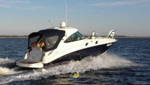 2011 Sea Ray 305 Sundancer Hard Top DIESEL