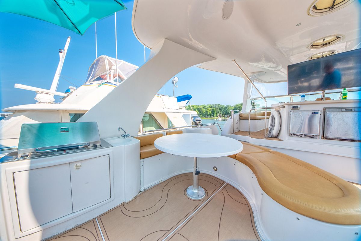 2009 Bluewater Yachts 65 