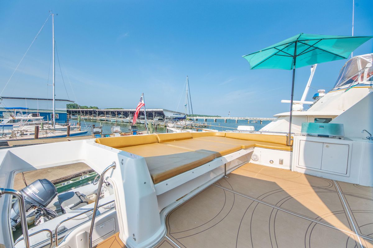 2009 Bluewater Yachts 65 