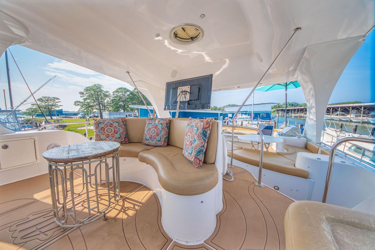 2009 Bluewater Yachts 65 
