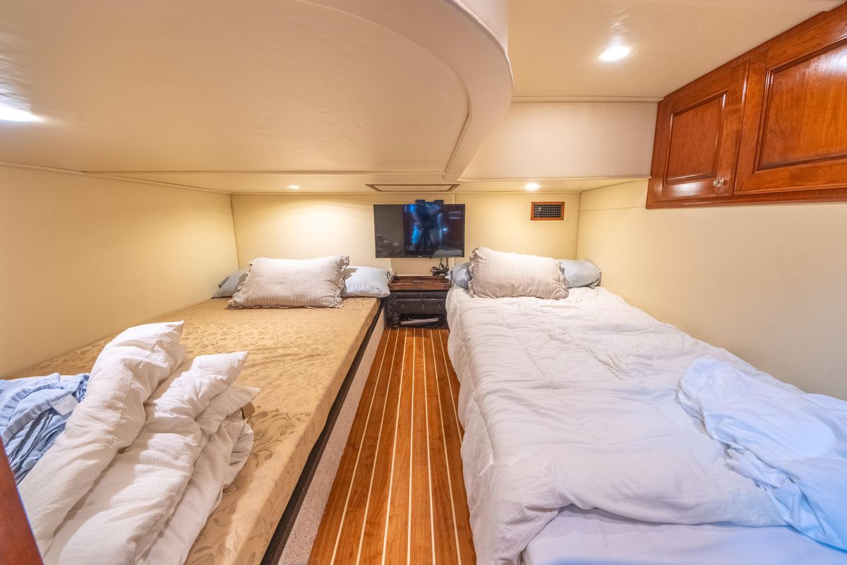 2009 Bluewater Yachts 65 