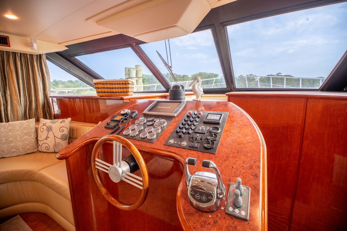 2009 Bluewater Yachts 65 