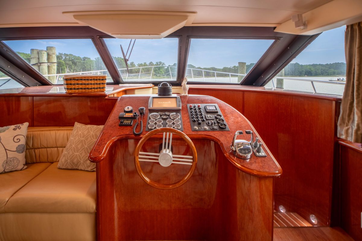 2009 Bluewater Yachts 65 