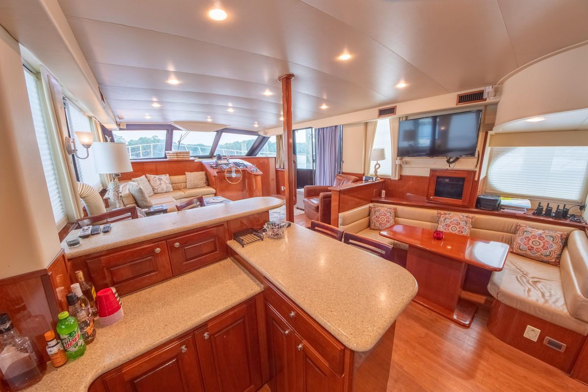 2009 Bluewater Yachts 65 
