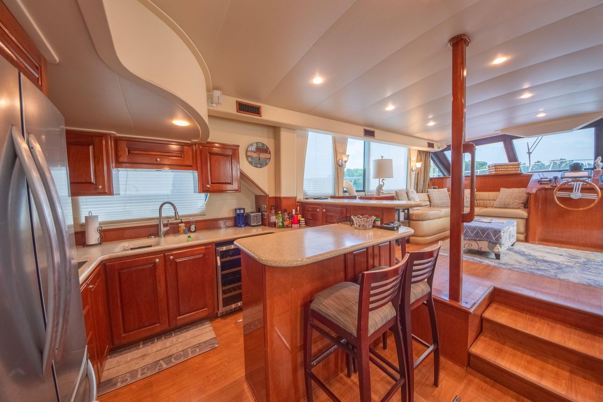 2009 Bluewater Yachts 65 