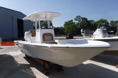 NauticStar 274 Bay