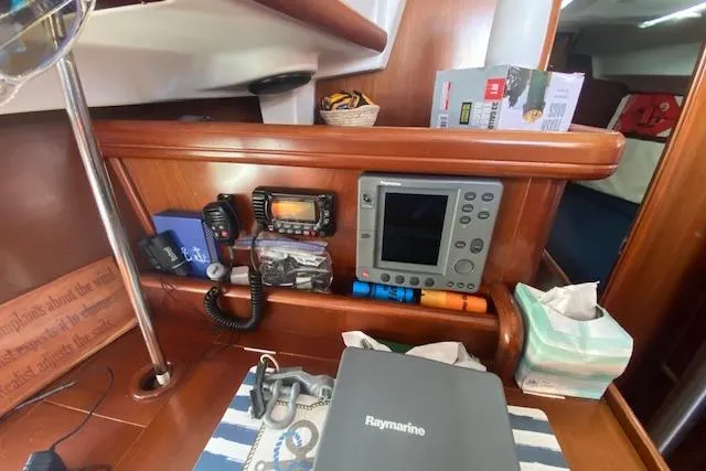 Gemini's Escape II Yacht Photos Pics Navigation equipment on 2005 Beneteau Oceanis 42CC yacht interior.