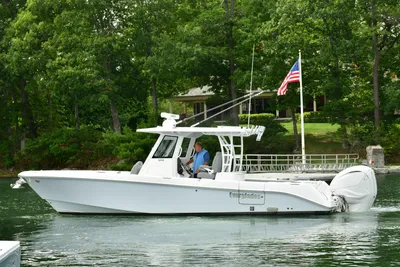 Everglades 335 Center Console