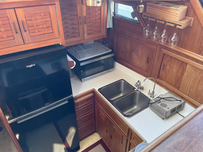 Safe N Sound Yacht Photos Pics 