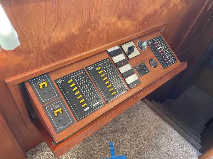 Safe N Sound Yacht Photos Pics 