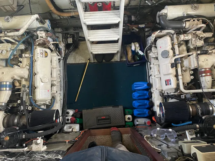 Safe N Sound Yacht Photos Pics 