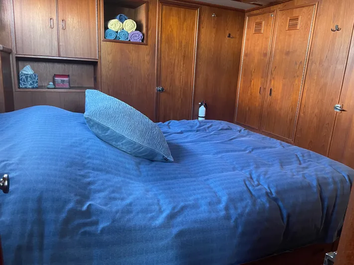 Safe N Sound Yacht Photos Pics 