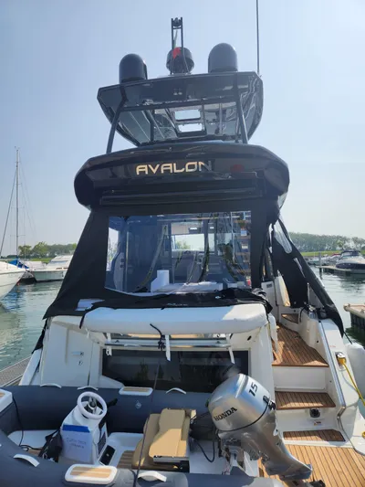 Avalon Yacht Photos Pics 