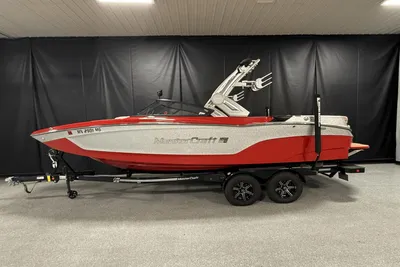 MasterCraft XT22