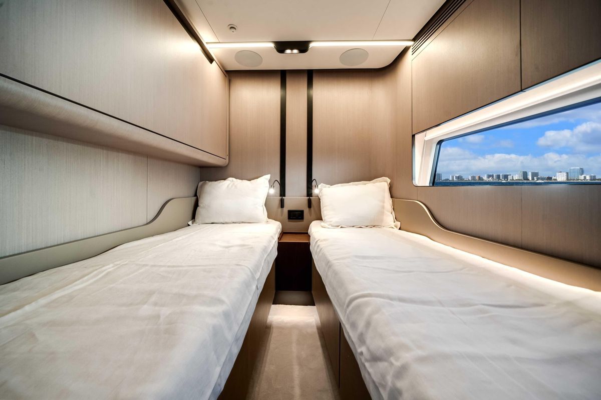 2025 Azimut 80 