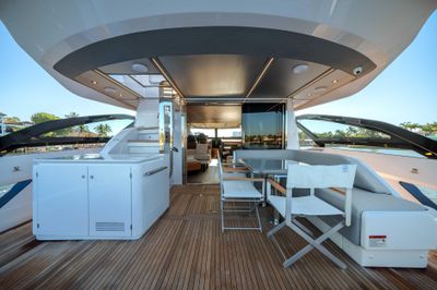 Yacht