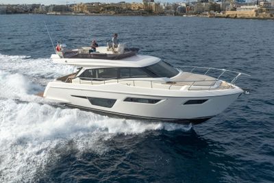 2021 Ferretti Yachts 500