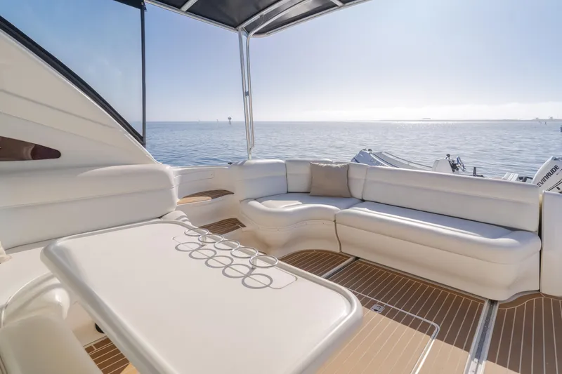 Ranger Yacht Photos Pics Luxurious 2000 Sea Ray 540 Sundancer yacht interior with ocean view.