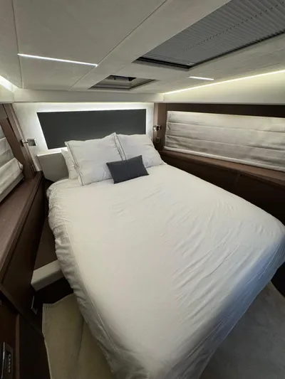 Sandybay Yacht Photos Pics 