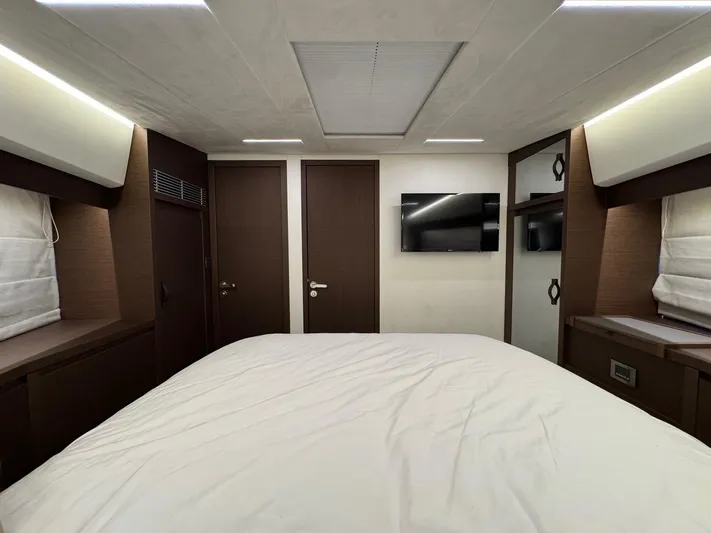 Sandybay Yacht Photos Pics 