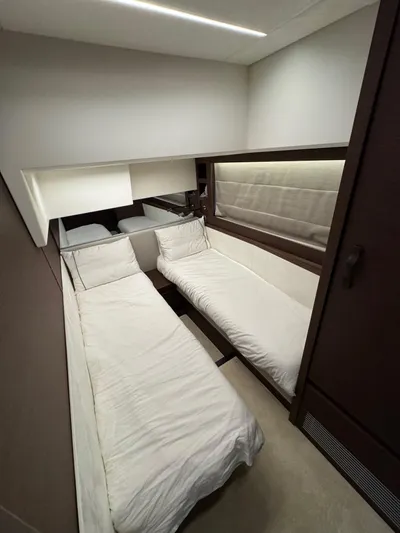 Sandybay Yacht Photos Pics 