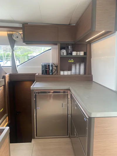 Big Bertha Yacht Photos Pics 