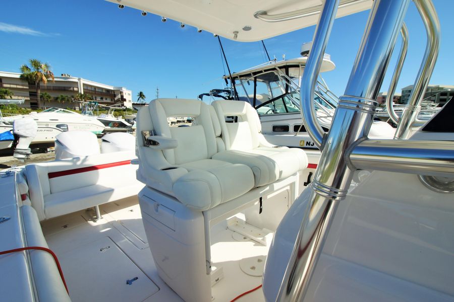 2014 Intrepid 327 Center Console