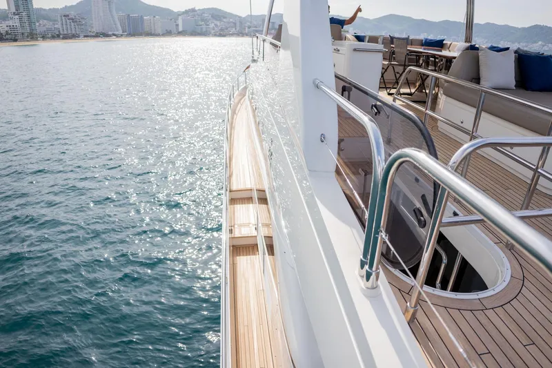 Pichos III Yacht Photos Pics 