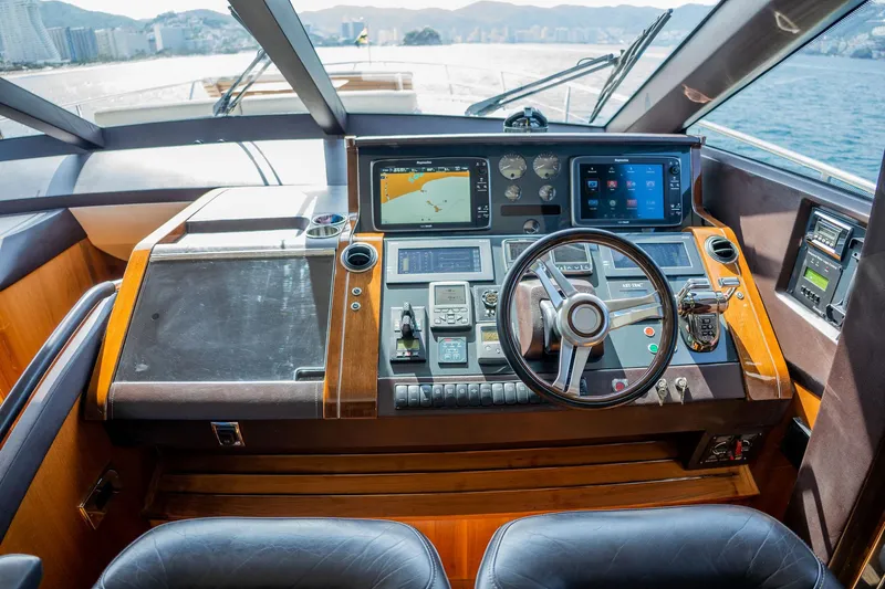 Pichos III Yacht Photos Pics 