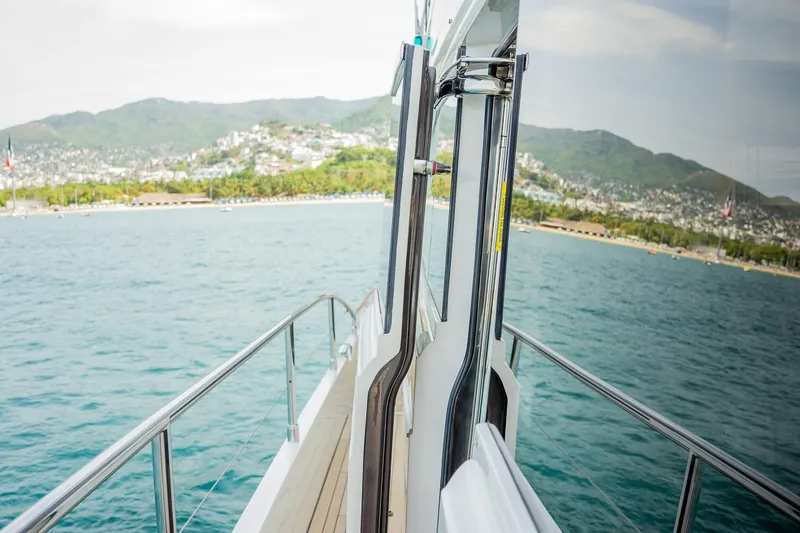 Pichos III Yacht Photos Pics 