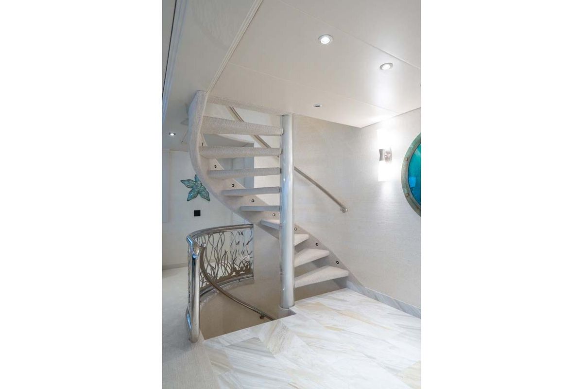 2001 Westship 132 