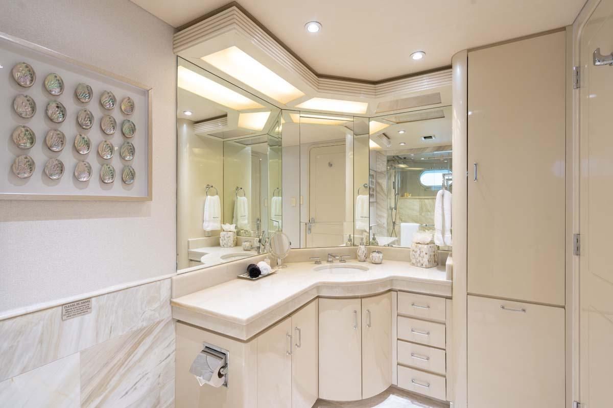 2001 Westship 132 